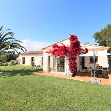 Le Domaine Des Vignes-spacieuse Villa/piscine Villa
