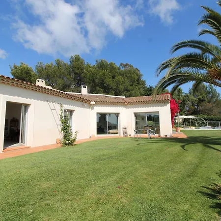 Villa Le Domaine Des Vignes-spacieuse Villa/piscine Hyeres