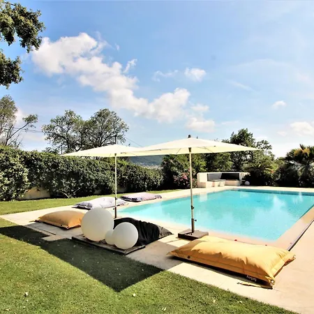 Le Domaine Des Vignes-spacieuse Villa/piscine Hyeres