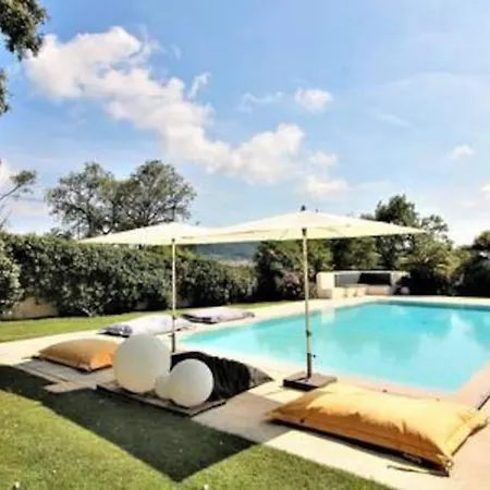 Le Domaine Des Vignes-spacieuse Villa/piscine Hyeres